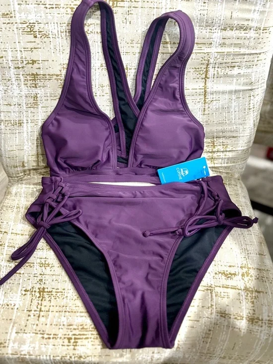 Cupshe bikini set - Picture 8 of 8